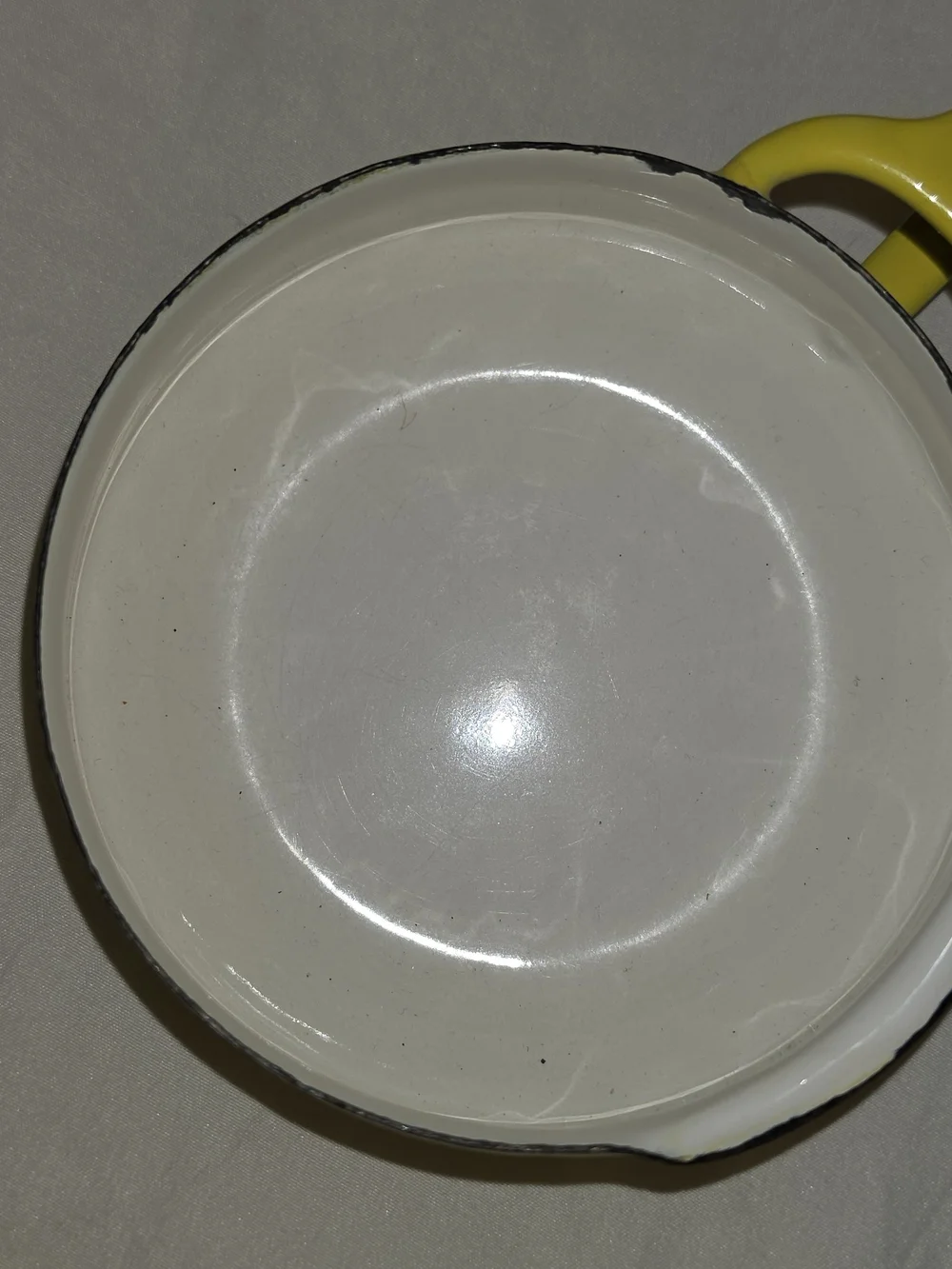 Yellow Enamel Ceramic Saucepan - Classic Kitchen Cookware